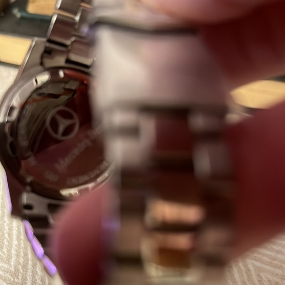 Mercedes Benz Watch🎄 - Picture 6 of 9